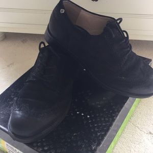 Women’s Suede Black Oxfords-Size 6
